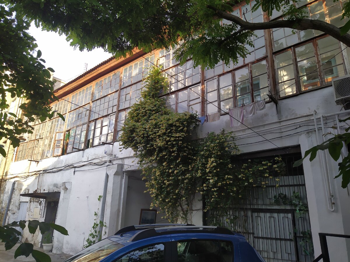 Наш двор в Евпатории