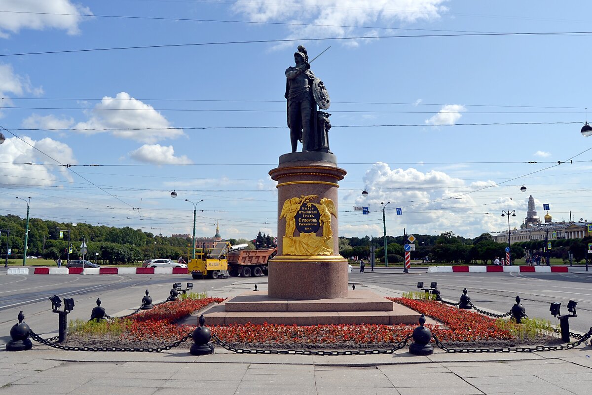 Памятник суворову в санкт петербурге на марсовом поле фото