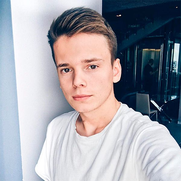 Арсений Шульгин, 21 год.