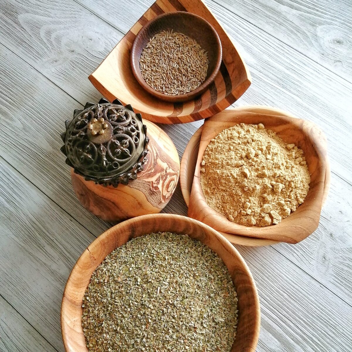 Тимьян, имбирь и зира