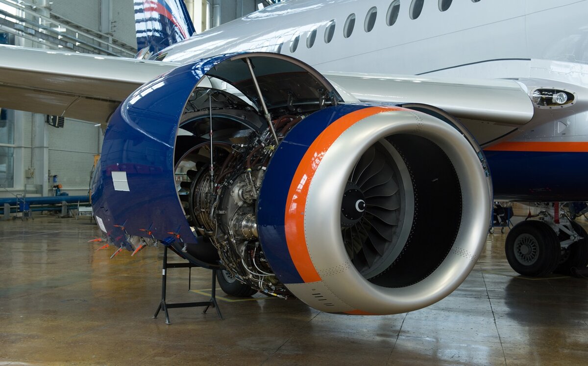 Авиадвигатель «SaM146» на самолёте «Sukhoi Superjet-100»