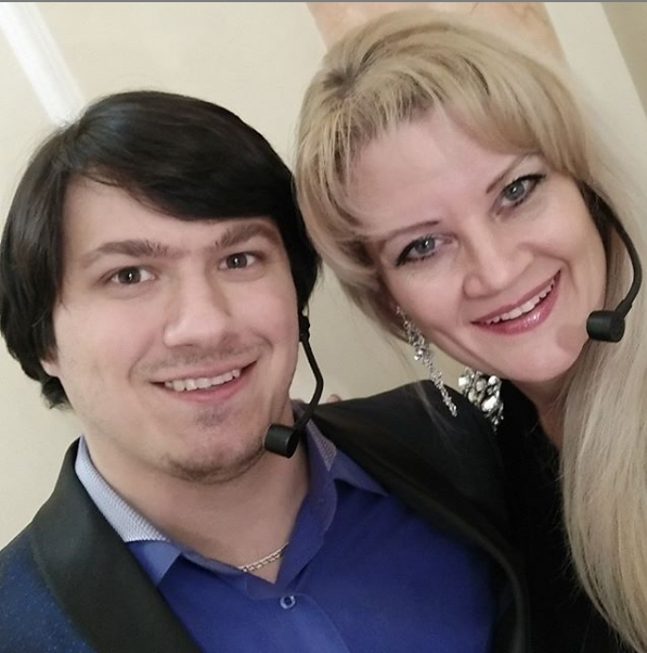 Солисты Шоу - Дуэта "DVаимя"