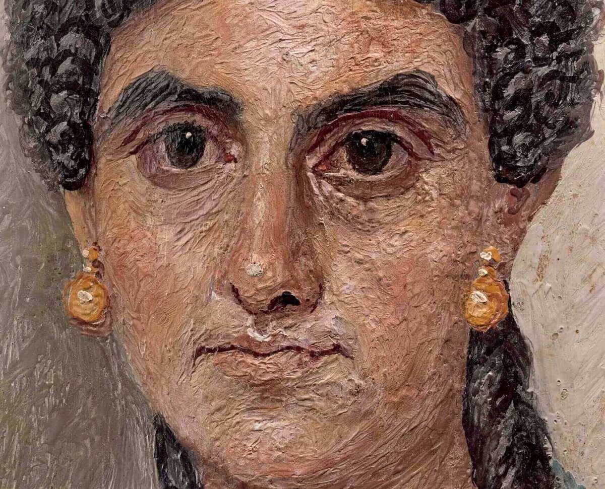 Погребальные портреты выполненные в период с I-IV вв. в Египте, своё название получили по месту их нахождения в 1887 году в Фаюме.  Они являются самыми древними образцами станковой портретной живописи.