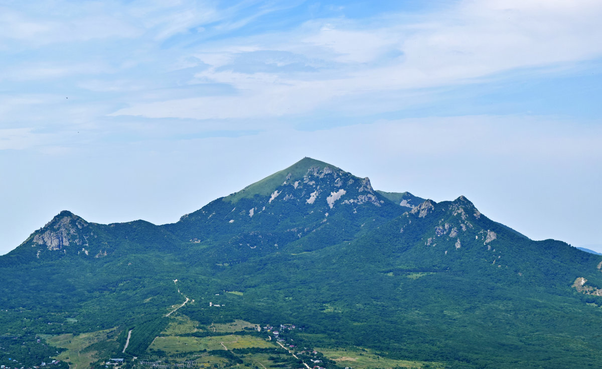Величественная и загадочная гора Бештау. Фото из открытых источников.