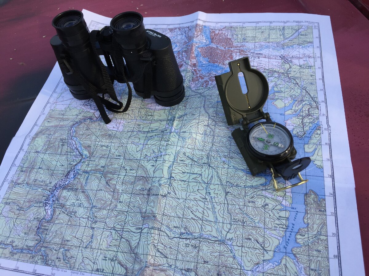 Карта-километровка, не особо подробная, но для общей ориентации в пространстве и времени пойдет, собрана из четырех листов распечатанных на обычном принтере.