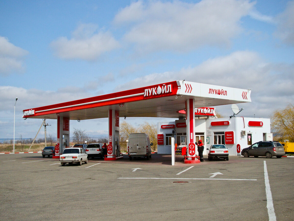 азс дт. сеть азс трасса. автомобильные газозаправочные станции агзс. 98 бензин шелл. азс.