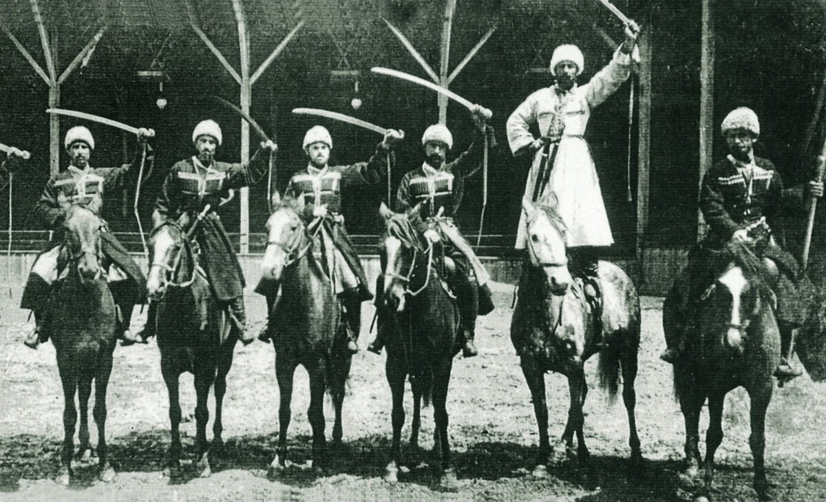 Всадники из края Гурия участники американского шоу Буффало Билла. Фотоархив парламентской библиотеки Грузии. 