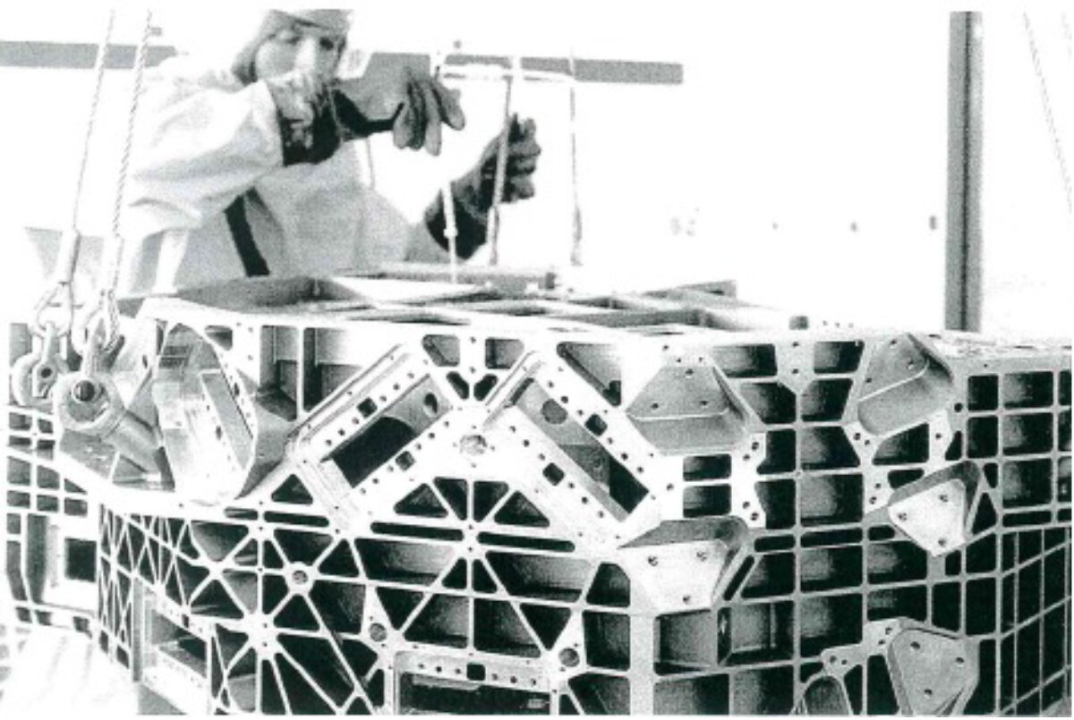 Компонент спутника наблюдения за Землей, который должен строго соответ-ствовать жестким показателям чистоты.