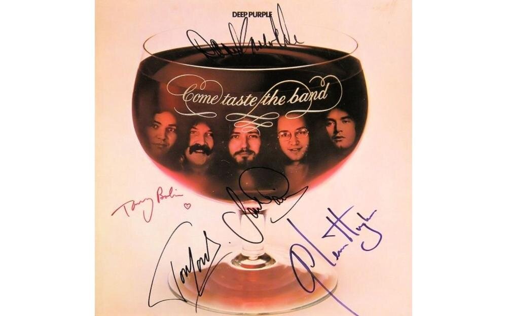 Signed album. Deep Purple come taste the Band 1975. Deep Purple come taste the Band 1975 обложка альбома. Come taste the Band Deep Purple Томми Болин. Dep Purple come tast the Band обложка.