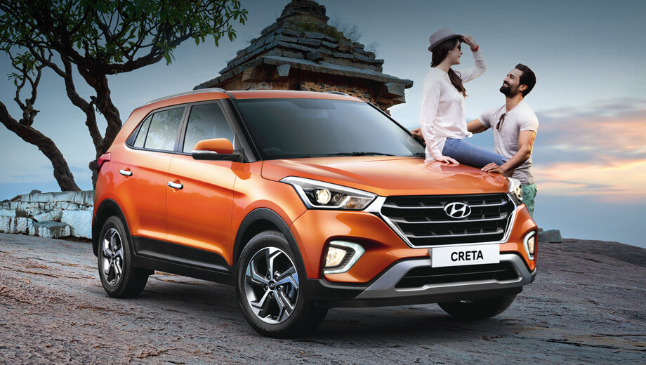 В июле этого года компактный кроссовер Hyundai Creta был признан самой популярной моделью на российском рынке в категории SUV. По количеству проданных автомобилей Creta обогнала Kia Rio, который на протяжении трех лет никому не уступал своего первенства. Будем разбираться, чем же так хорош корейский кроссовер и почему именно его выбирают большинство начинающих автолюбителей в качестве первого автомобиля