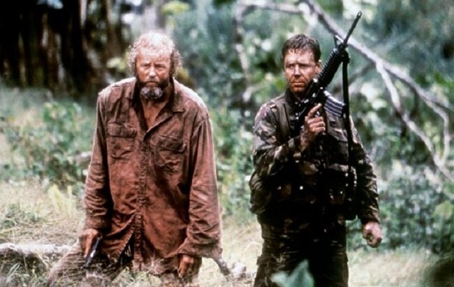 Дэвид Морс и Рассел Кроу в фильме "Доказательство жизни" 2000 г.