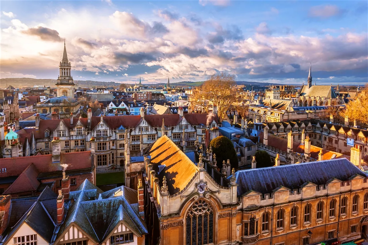 Oxford university town. Сити-оф-Оксфорд достопримечательности. Оксфорд город в Англии. Оксфорд университет. University of Oxford Великобритания столица.