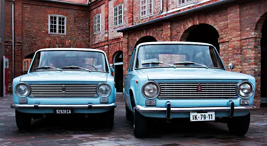 Автомобили раз. Фиат 124 и ВАЗ 2101. Fiat 124 и копейка. Fiat 124 vs ВАЗ 2101. ВАЗ 2101 Фиат