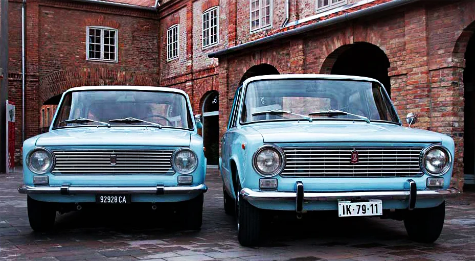 Автомобили раз. Фиат 124 и ВАЗ 2101. Fiat 124 и копейка. Fiat 124 vs ВАЗ 2101. ВАЗ 2101 Фиат.