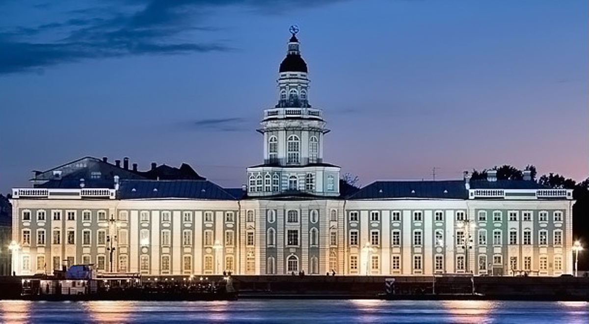 Кунсткамера, Петровское барокко