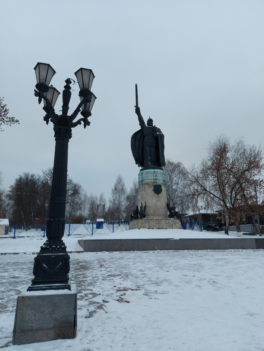 Памятник Илье Муромцу