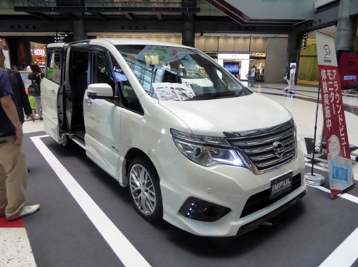 Еще один семейный автобус NISSAN SERENA C26 | AutoCars | Дзен