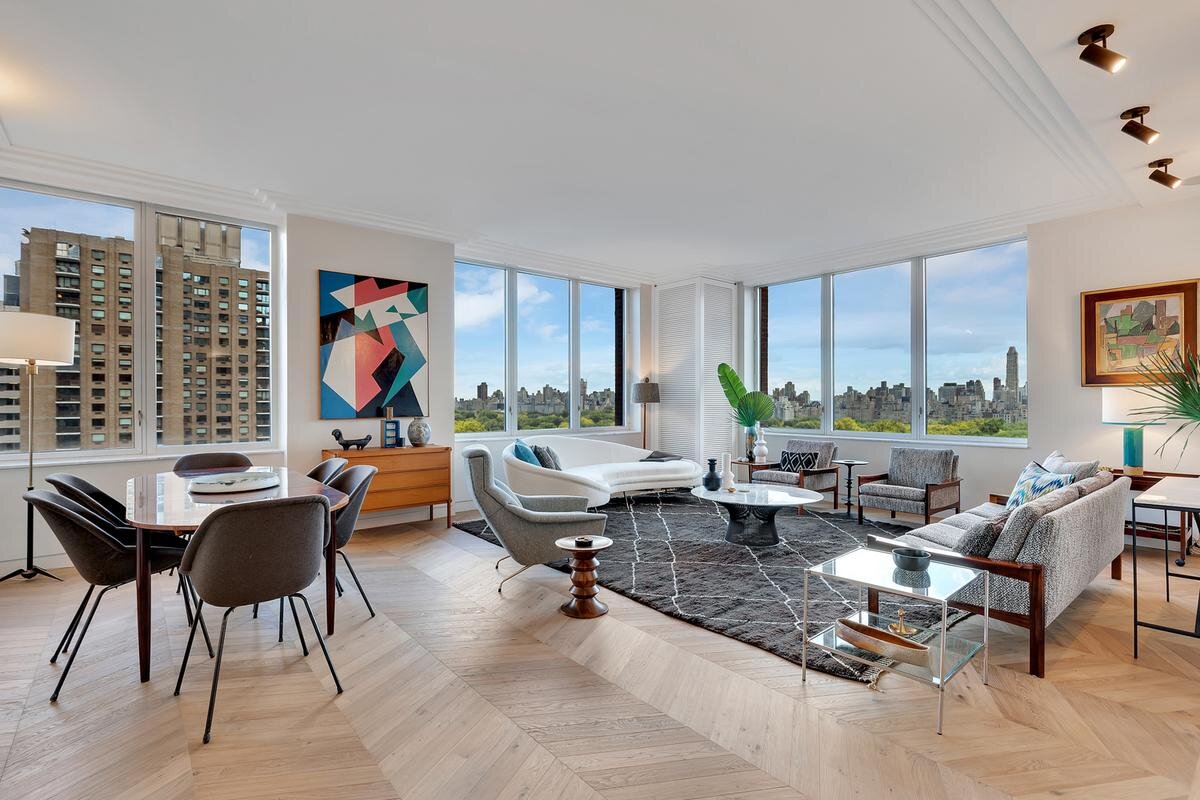 Фото гостиной с видом на Центральный Парк 