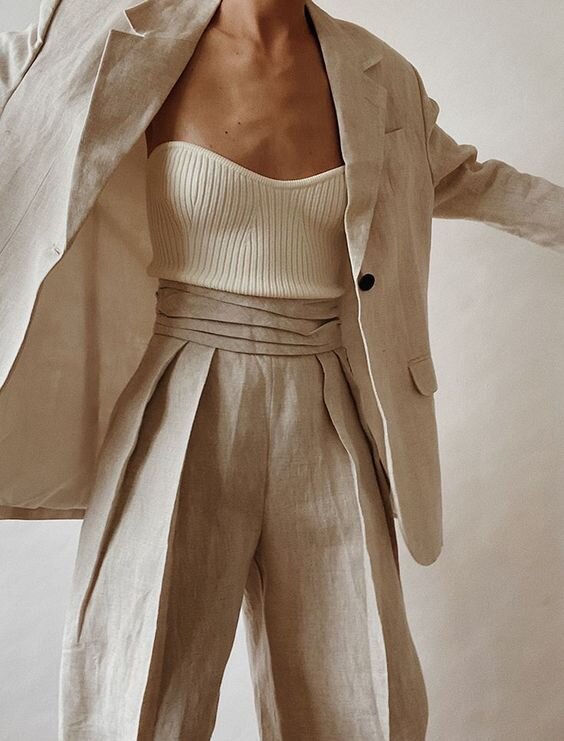 Источник: https://www.modedamour.com/blog/2020/6/11/oversized-linen-suit