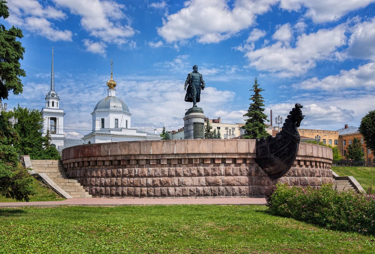 набережная в городе тверь