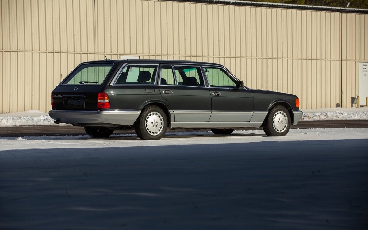 Mercedes-Benz 560 TEL Estate 1990 by Caro