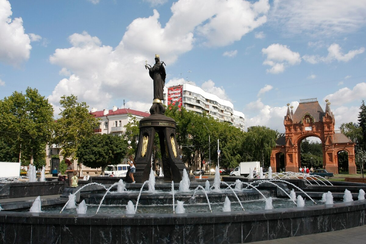Памятник екатерине ii (краснодар). Краснодар доспремичательности. Краснодар достопримечательности фото и описание. Достопримечательности краснодара. Краснодар достопримечательности фото и описание.
