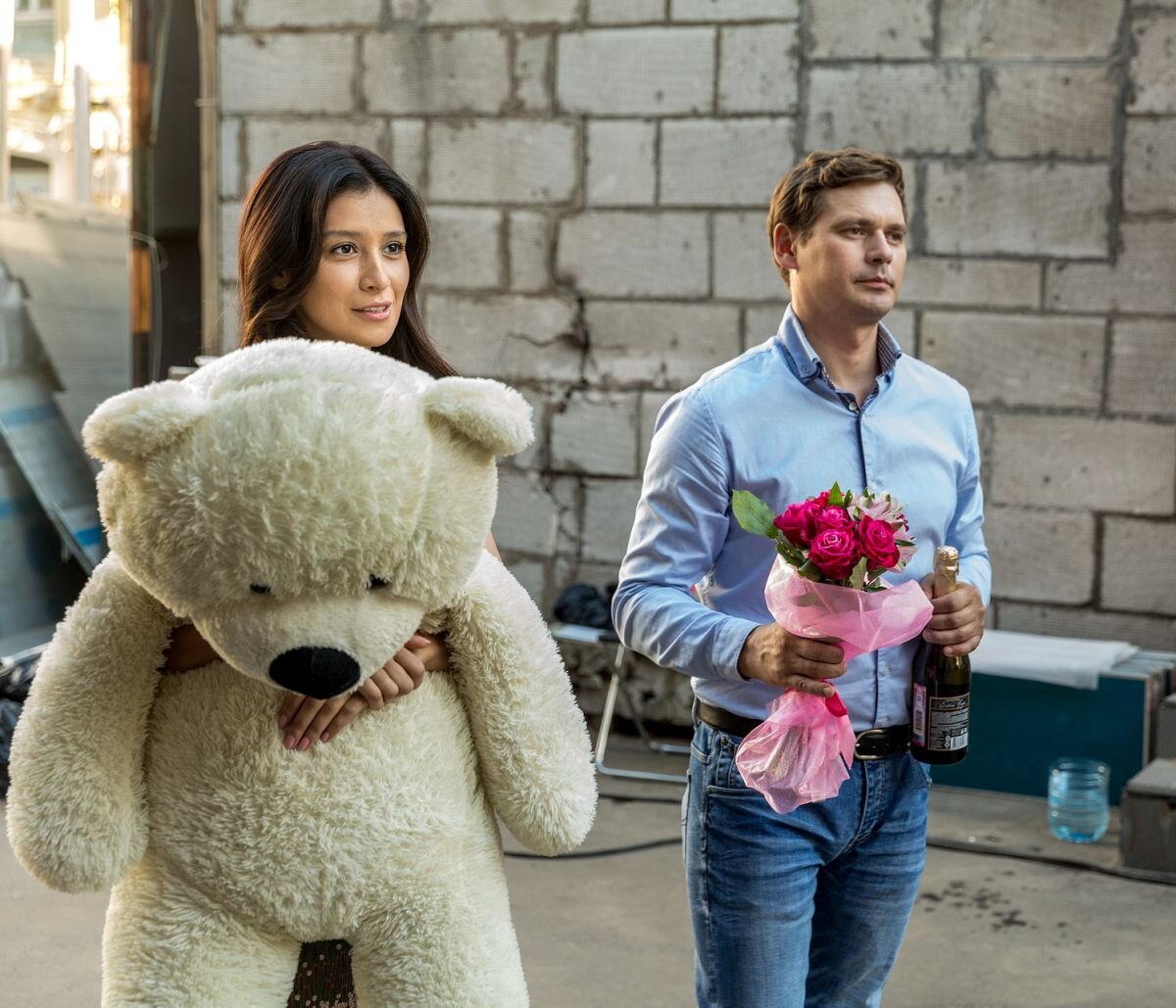 Сошлись и разошлись герои три или четыре раза. Скучно, девочки. 