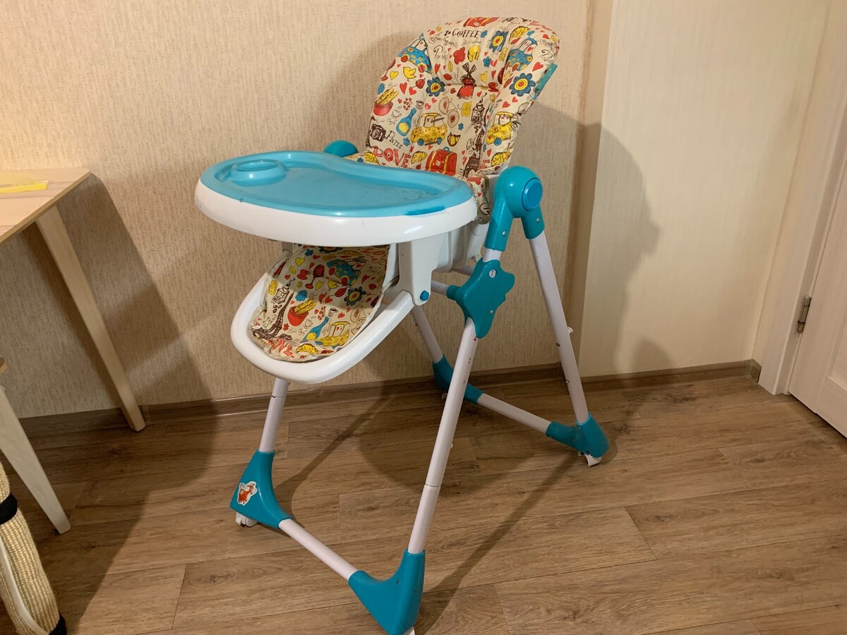 Стульчик для кормления тоже на авито купили за 600 руб. Новый около 2500 руб стоит
