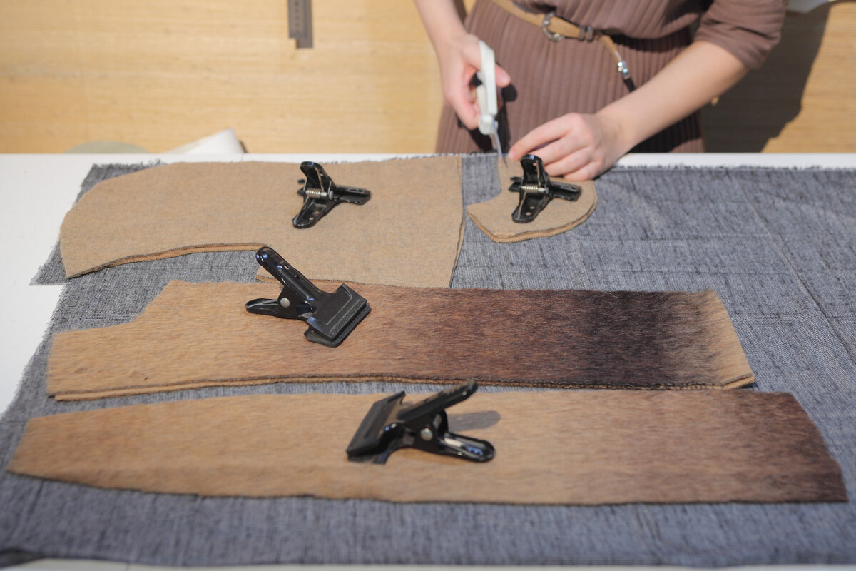 Использую дублерин для верхней одежды. В моем случае внутри альпака.