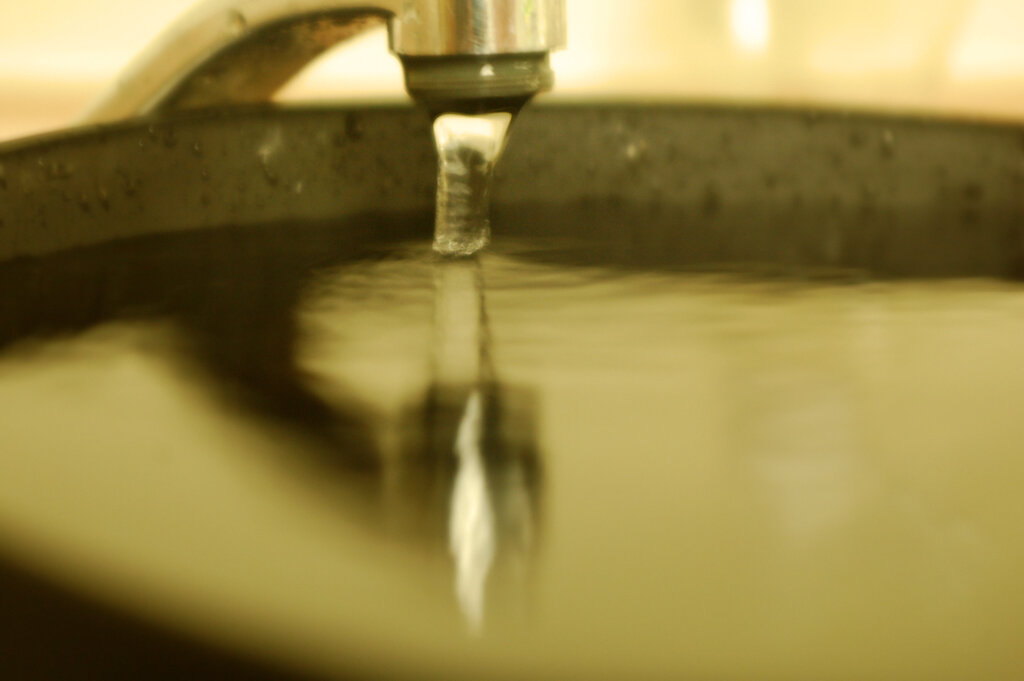 Забитая канализация Источник: VinnyPrime from FreeImages