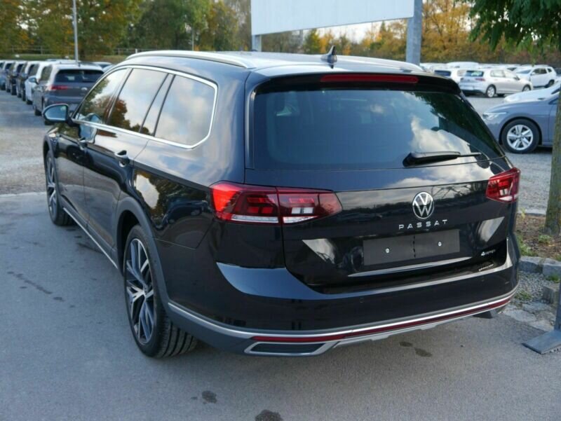 Volkswagen Passat Alltrack. Источник иллюстрации - auto.ru