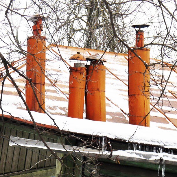  Тулл. Лозинского, 1. «Оранжевые песни оранжево поют!»