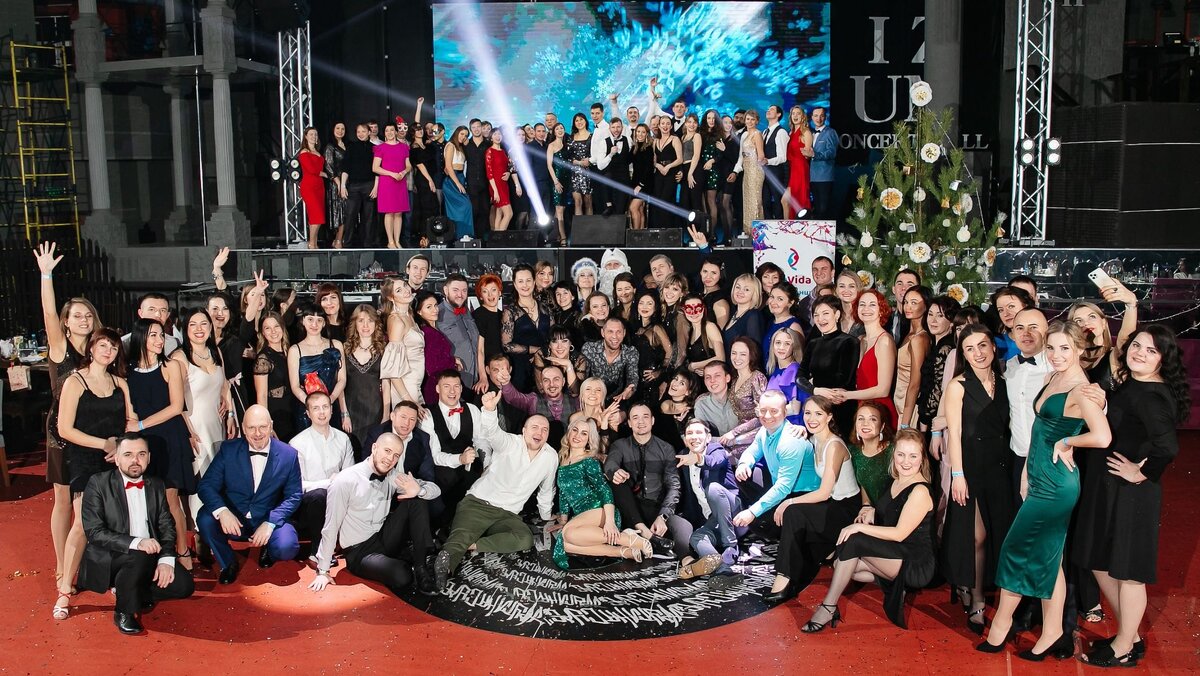 Фото с новогодней вечеринки моего танцевального клуба.