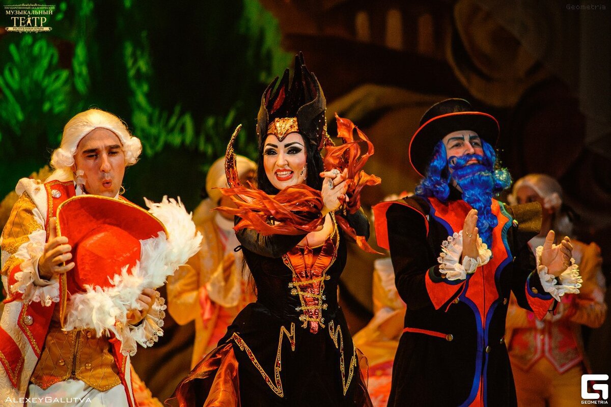 Семейный мюзикл "Бал для Золушки". Фото со спектакля