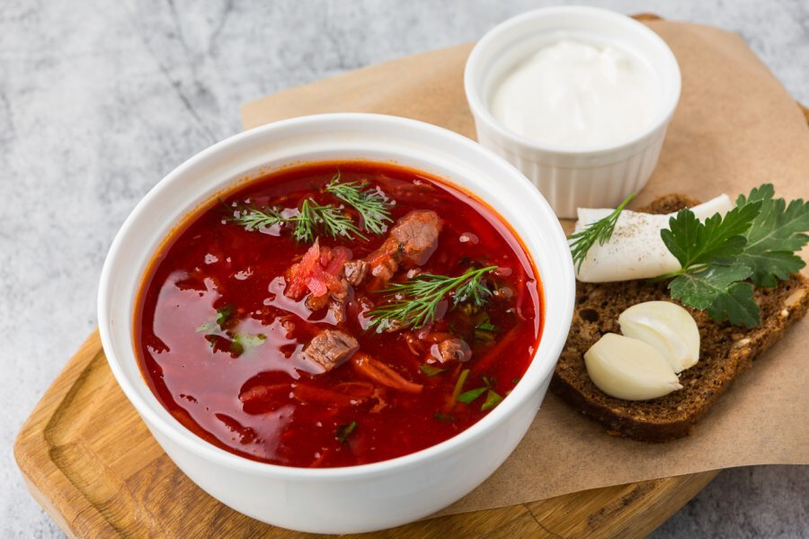 борщ с говядины со сметаной. борщ со сметаной. борщ с говядиной. борщ. борщ с говядины со сметаной.