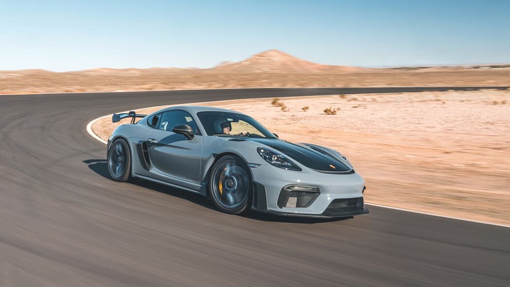 Porsche Cayman GT4 RS на треке