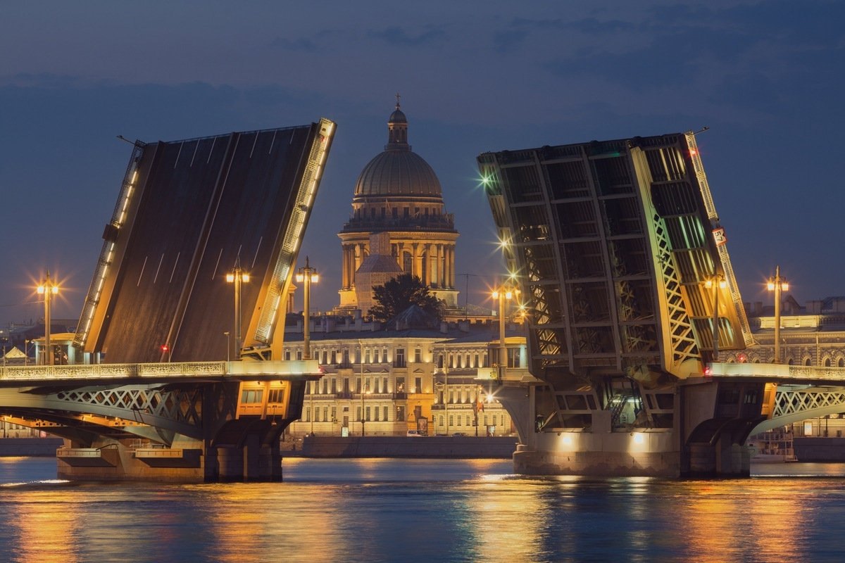 Санкт петербург понял. Разводной мост в Санкт-Петербурге. Достопримечательности Санкт-Петербурга Дворцовый мост. Благовещенский мост в Санкт-Петербурге. Главный разводной мост в Санкт-Петербурге.