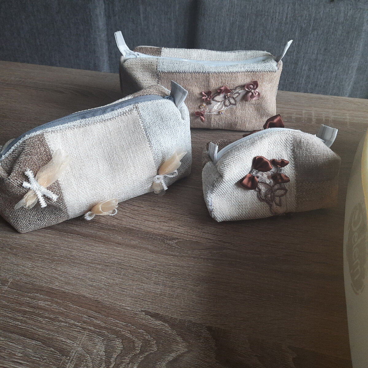 Здесь реализовала и желание научиться пэчворку и аппликацией