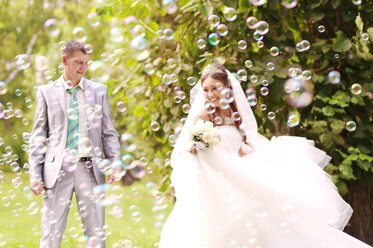 Особенности свадебных качелей для фотосессии
