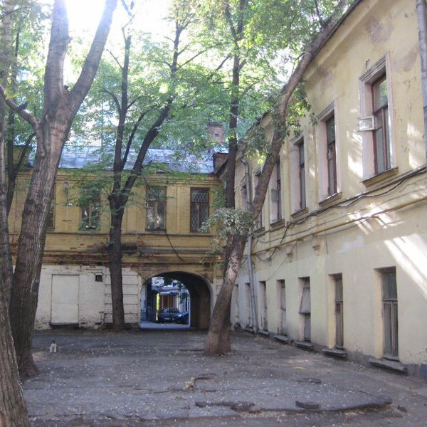 Это же место около пяти лет назад.