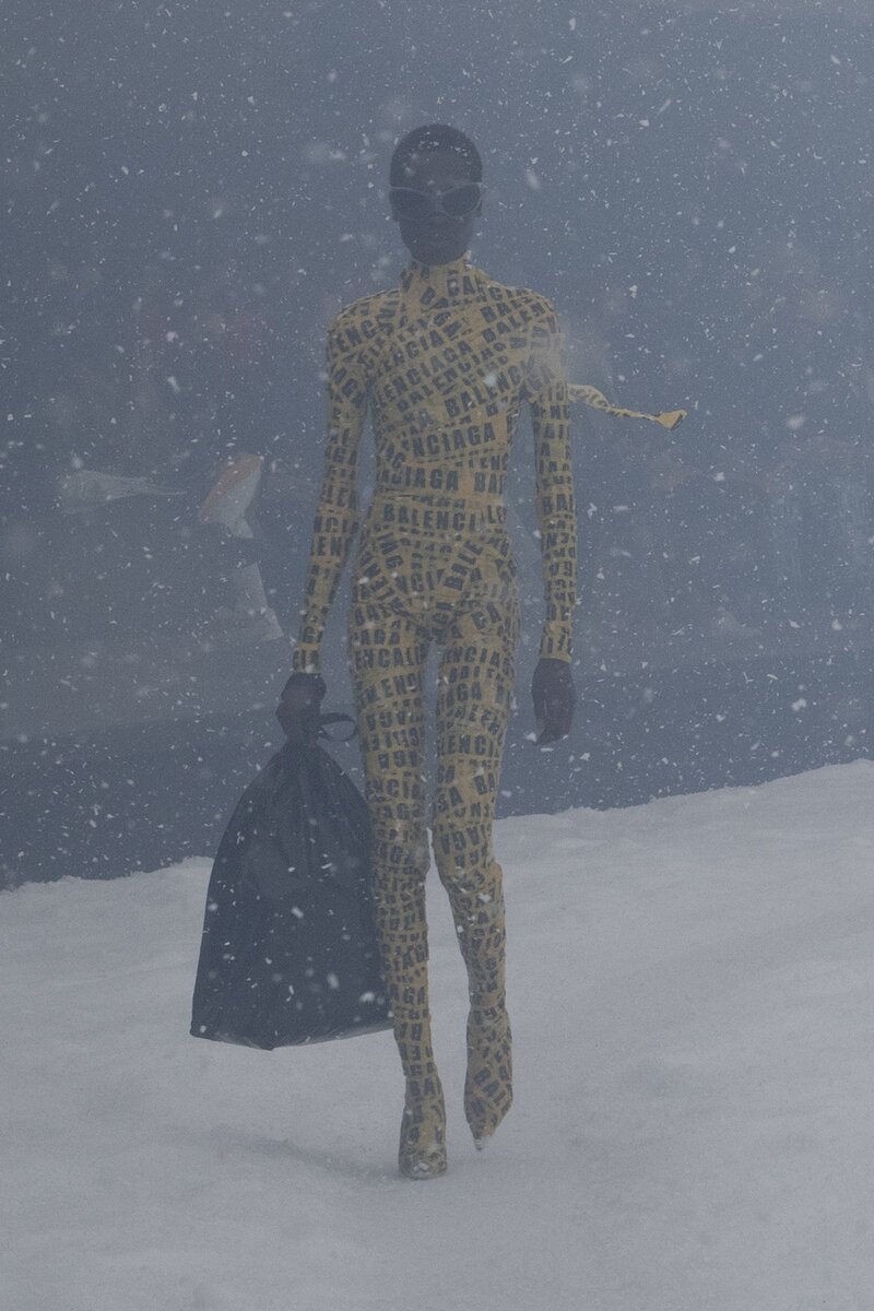   Показ Balenciaga 2022Legion-Media