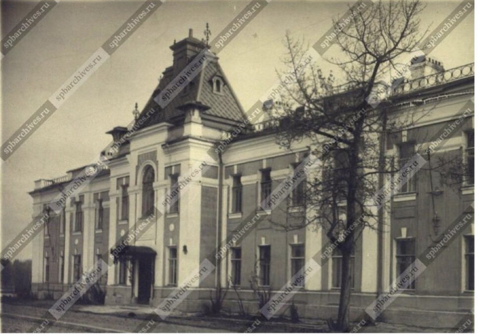 Главный фасад Дома ветеранов сцены российского театрального общества. 1933 год