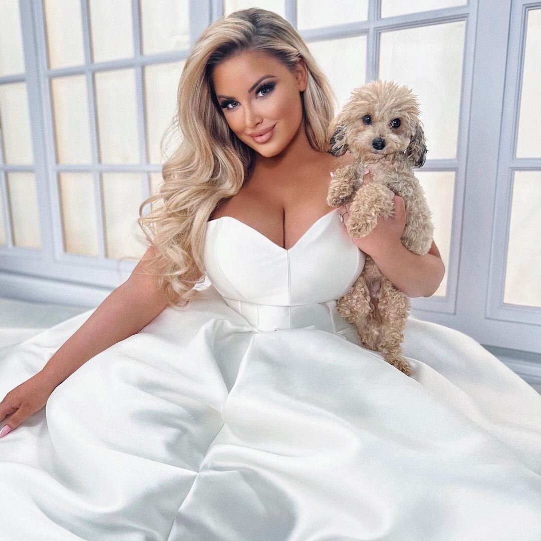 Эшли Алексис