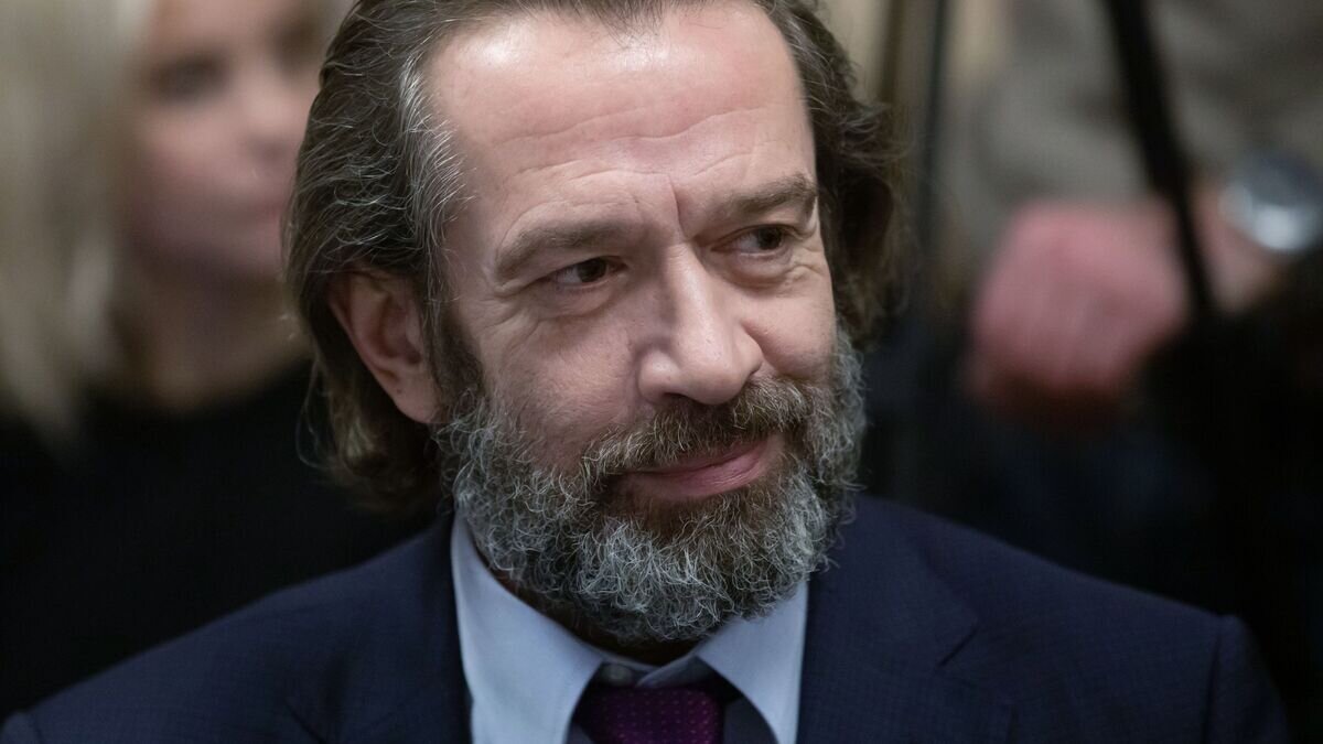    Художественный руководитель Театра Олега Табакова Владимир Машков перед началом первого заседания Общественного совета при комитете Госдумы по культуре. 28 нваря 2019© РИА Новости / Илья Питалев