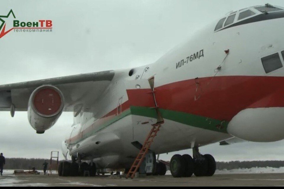     МЧС показало технику, которую Беларусь отправила в Турцию для помощи в ликвидации последствий от землетрясения. Фото: скриншот с видео «ВоенТВ», опубликованного в телеграм-канале Министерства обороны