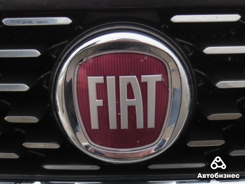 Евгений ездил на Fiat Punto, но его не устраивала практичность компактного автомобиля. Заменой Punto должен был стать более вместительный универсал с дизельным двигателем.-2