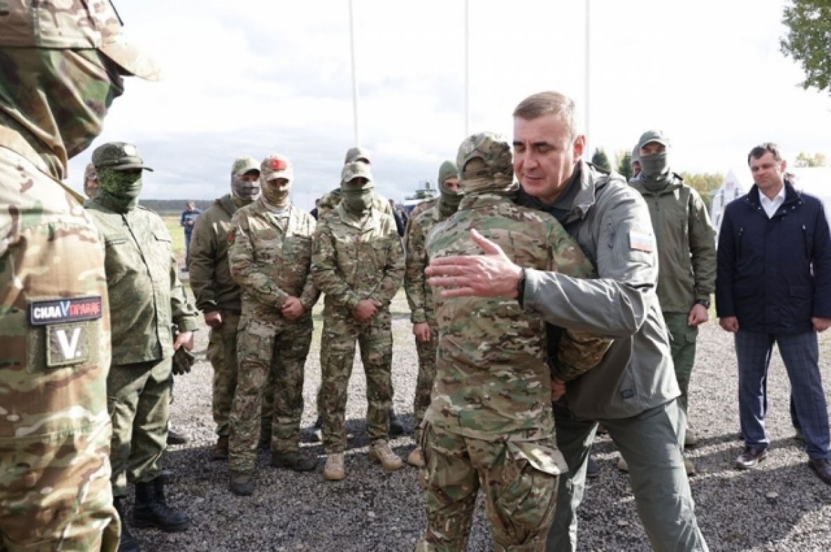    Алексей Дюмин прибыл на полигон «Слободка» на встречу с операторами БПЛА