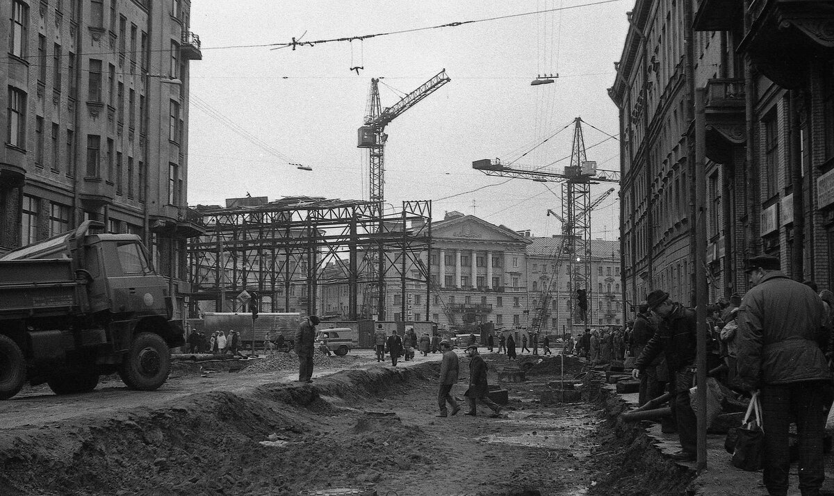 площадь мира ленинград метро