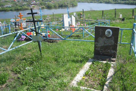 Могила В. Суворова  в селе Гремячее.