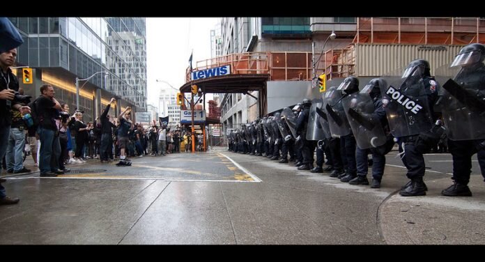 Toronto G20 Protest. flickr.com/ squirrelbrand